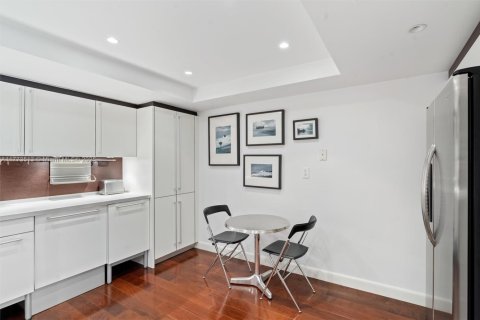 Condo in Fort Lauderdale, Florida, 2 bedrooms  № 2193778 - photo 10