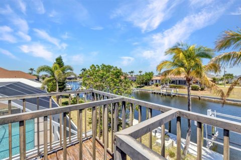 House in Punta Gorda, Florida 3 bedrooms, 204.11 sq.m. № 1648715 - photo 21