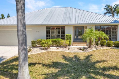 House in Punta Gorda, Florida 3 bedrooms, 204.11 sq.m. № 1648715 - photo 6