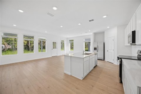 Villa ou maison à louer à Kissimmee, Floride: 3 chambres, 174.84 m2 № 2215988 - photo 3
