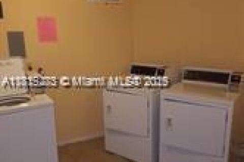 Copropriété à vendre à North Miami Beach, Floride: 1 chambre, 73.39 m2 № 1978913 - photo 9