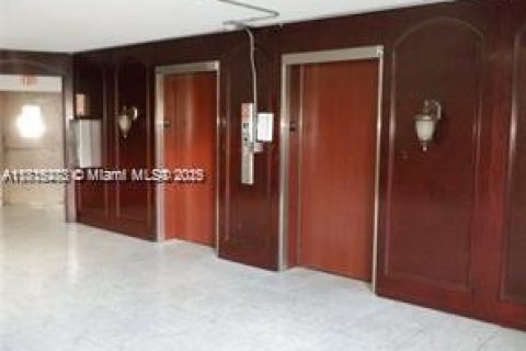 Copropriété à vendre à North Miami Beach, Floride: 1 chambre, 73.39 m2 № 1978913 - photo 8