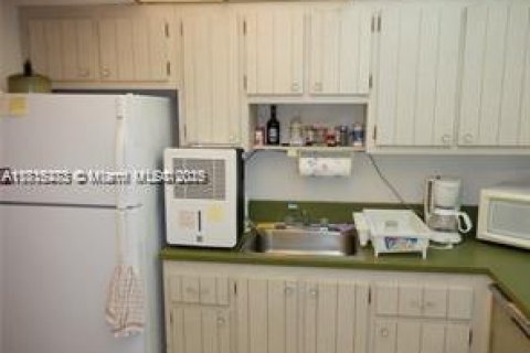 Copropriété à vendre à North Miami Beach, Floride: 1 chambre, 73.39 m2 № 1978913 - photo 3