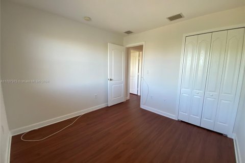Townhouse in Hialeah, Florida 4 bedrooms, 139.35 sq.m. № 1460181 - photo 26