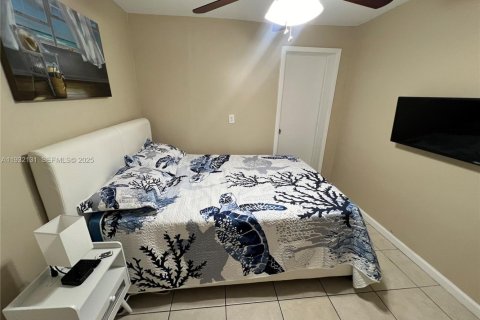 Снять в аренду виллу или дом в Форт-Лодердейл, Флорида 3 спальни, 111.95м2, № 1990599 - фото 9