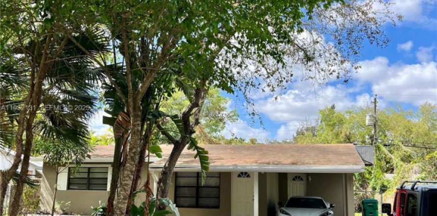 Дом в Форт-Лодердейл, Флорида 3 спальни, 111.95м2 № 1990599