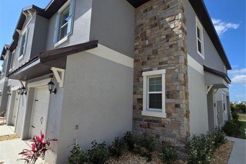 Touwnhouse à vendre à San Antonio, Floride: 3 chambres, 166.02 m2 № 1874102 - photo 1