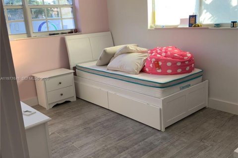 Купить виллу или дом в Пальметто-Бей, Флорида 3 спальни, 154.59м2, № 2042329 - фото 13