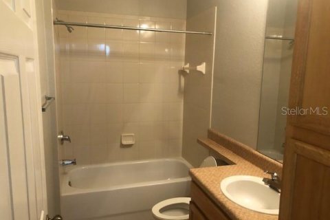 Condo in Tampa, Florida, 2 bedrooms № 2225918 - photo 20