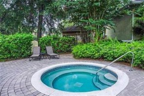 Condo in Tampa, Florida, 2 bedrooms № 2225918 - photo 6