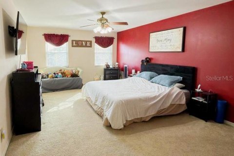 House in Winter Haven, Florida 4 bedrooms, 264.77 sq.m. № 2393667 - photo 14