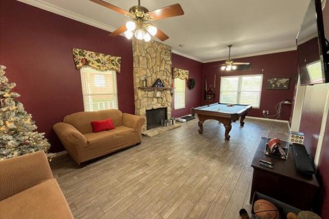 House in Winter Haven, Florida 4 bedrooms, 264.77 sq.m. № 2393667 - photo 12