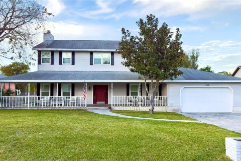 House in Winter Haven, Florida 4 bedrooms, 264.77 sq.m. № 2393667