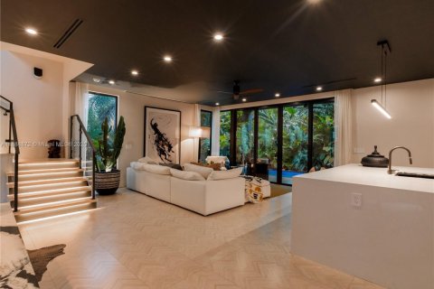 Купить кондоминиум в Майами, Флорида 4 спальни, 247.58м2, № 1932818 - фото 10