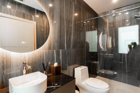 Купить кондоминиум в Майами, Флорида 4 спальни, 247.58м2, № 1932818 - фото 27