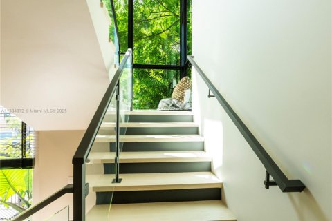 Купить кондоминиум в Майами, Флорида 4 спальни, 247.58м2, № 1932818 - фото 23