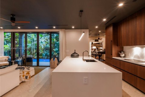 Купить кондоминиум в Майами, Флорида 4 спальни, 247.58м2, № 1932818 - фото 8