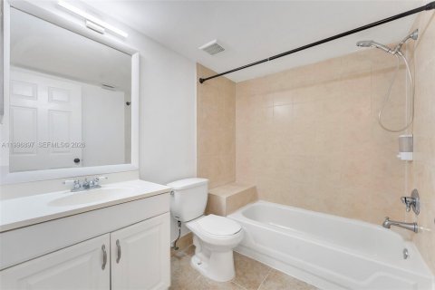 Apartment in Boca Raton, Florida 3 bedrooms, 109.44 sq.m. № 2058535 - photo 6