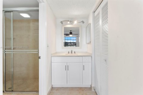 Apartment in Boca Raton, Florida 3 bedrooms, 109.44 sq.m. № 2058535 - photo 20