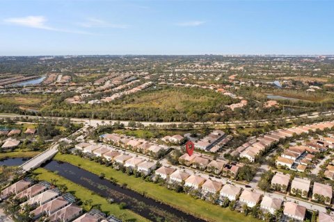 Townhouse in Sarasota, Florida 3 bedrooms, 171.5 sq.m. № 1537072 - photo 26