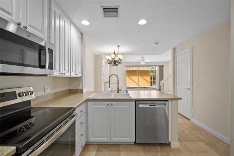 Townhouse in Sarasota, Florida 3 bedrooms, 171.5 sq.m. № 1537072 - photo 8