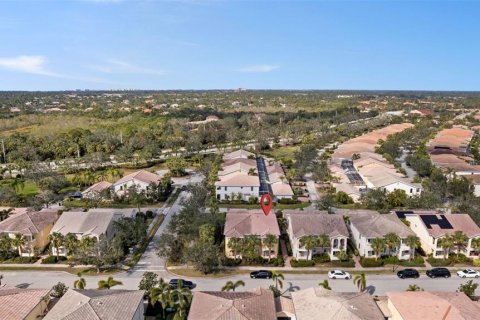 Townhouse in Sarasota, Florida 3 bedrooms, 171.5 sq.m. № 1537072 - photo 25