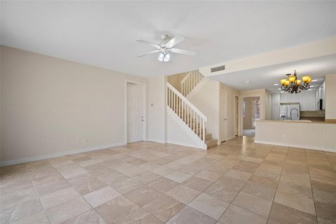 Townhouse in Sarasota, Florida 3 bedrooms, 171.5 sq.m. № 1537072 - photo 4