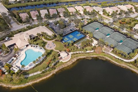 Townhouse in Sarasota, Florida 3 bedrooms, 171.5 sq.m. № 1537072 - photo 29