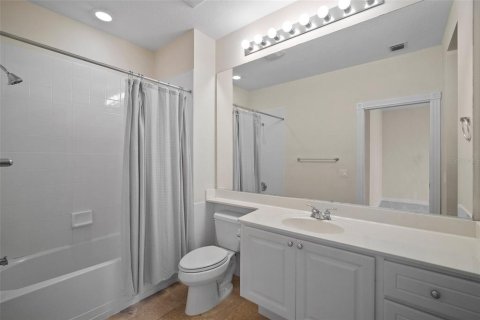 Townhouse in Sarasota, Florida 3 bedrooms, 171.5 sq.m. № 1537072 - photo 13