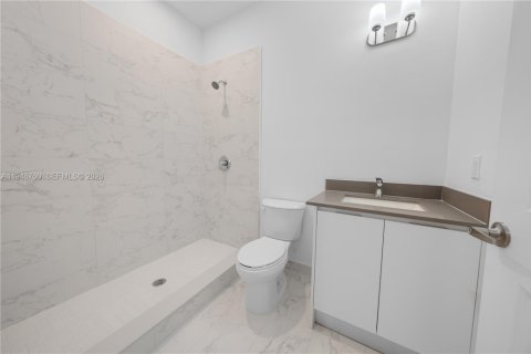 Townhouse in Florida City, Florida 3 bedrooms, 144.74 sq.m. № 2002925 - photo 20