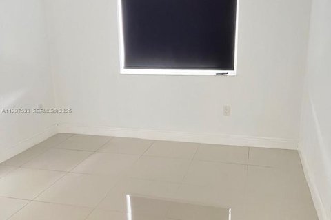 Touwnhouse à louer à Hialeah, Floride: 2 chambres, 86.03 m2 № 2060759 - photo 8