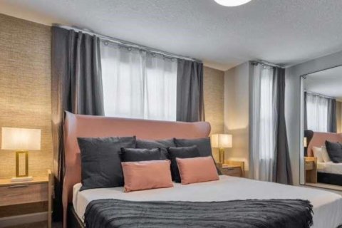 Adosado en venta en Kissimmee, Florida, 4 dormitorios, 196.21 m2 № 2102625 - foto 18