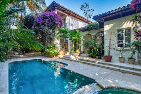 Touwnhouse à vendre à Palm Beach, Floride: 4 chambres, 427.63 m2 № 2407960 - photo 15