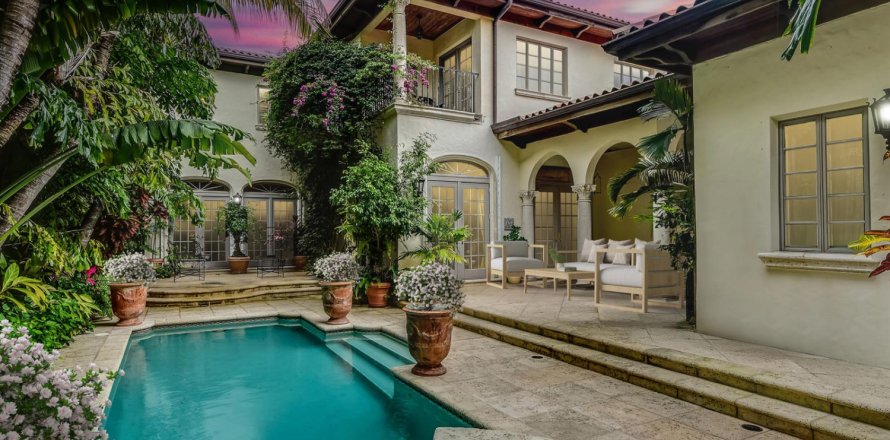 Touwnhouse à Palm Beach, Floride 4 chambres, 427.63 m2 № 2407960