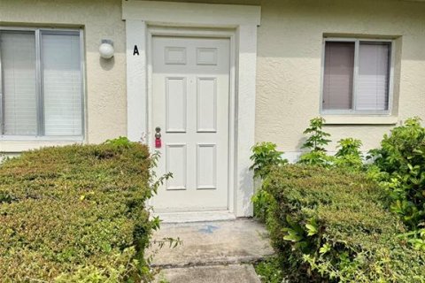 Condominio en alquiler en Clearwater, Florida, 2 dormitorios, 69.86 m2 № 1914068 - foto 2