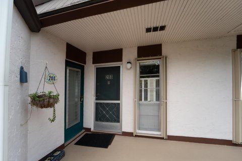 Снять в аренду кондоминиум в Ройял-Палм-Бич, Флорида 3 комнаты, 100.33м2, № 2251570 - фото 28