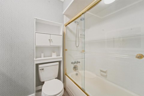 Снять в аренду кондоминиум в Ройял-Палм-Бич, Флорида 3 комнаты, 100.33м2, № 2251570 - фото 19
