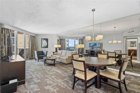 Condo in Sunny Isles Beach, Florida, 1 bedroom  № 1818460 - photo 3