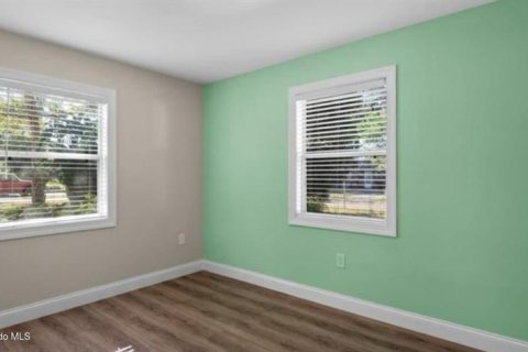 House in Saint Petersburg, Florida 3 bedrooms, 127.28 sq.m. № 1895055 - photo 10