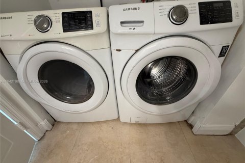 Condominio en alquiler en Homestead, Florida, 3 dormitorios, 104.61 m2 № 1999783 - foto 19