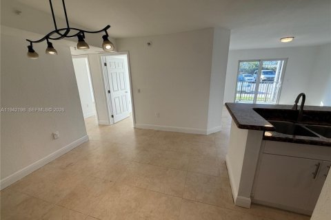 Condominio en alquiler en Homestead, Florida, 3 dormitorios, 104.61 m2 № 1999783 - foto 7