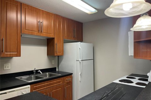Condo in Altamonte Springs, Florida, 2 bedrooms  № 1817441 - photo 6