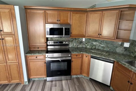 Снять в аренду виллу или дом в Пемброк-Пайнс, Флорида 3 спальни, 141.77м2, № 1986142 - фото 12