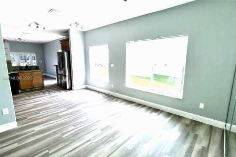 Снять в аренду виллу или дом в Пемброк-Пайнс, Флорида 3 спальни, 141.77м2, № 1986142 - фото 9