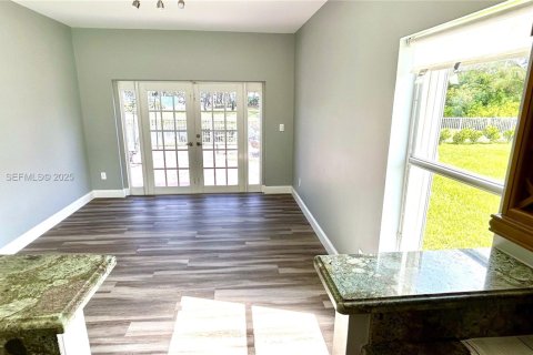 Снять в аренду виллу или дом в Пемброк-Пайнс, Флорида 3 спальни, 141.77м2, № 1986142 - фото 7