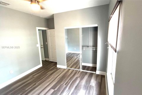 Снять в аренду виллу или дом в Пемброк-Пайнс, Флорида 3 спальни, 141.77м2, № 1986142 - фото 21