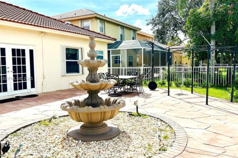 Снять в аренду виллу или дом в Пемброк-Пайнс, Флорида 3 спальни, 141.77м2, № 1986142 - фото 25