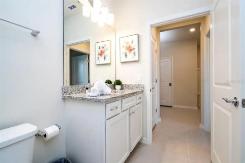 Townhouse in Davenport, Florida 5 bedrooms, 212.1 sq.m. № 1629651 - photo 20