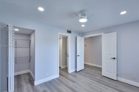 Condo in Boynton Beach, Florida, 2 bedrooms № 2016976 - photo 26