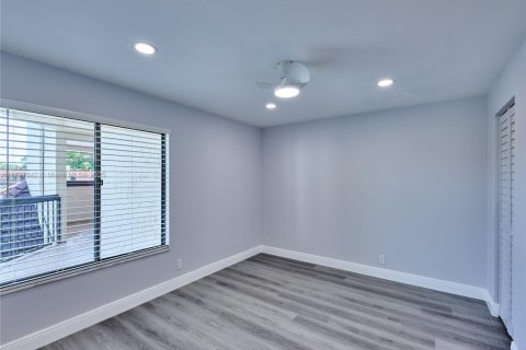 Condo in Boynton Beach, Florida, 2 bedrooms № 2016976 - photo 21